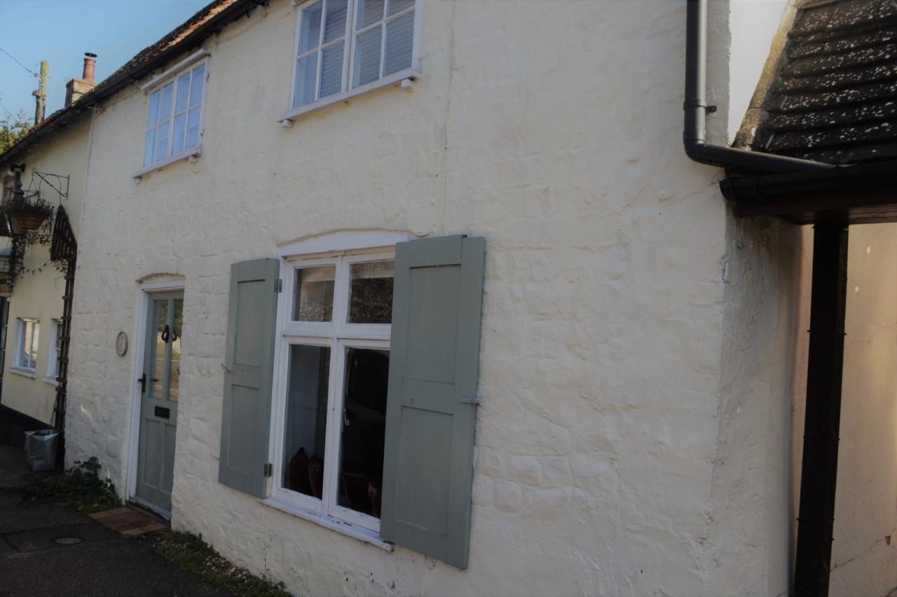 Bell Cottage Mildenhall Bagian luar foto