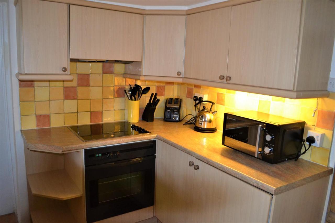 Bell Cottage Mildenhall Bagian luar foto