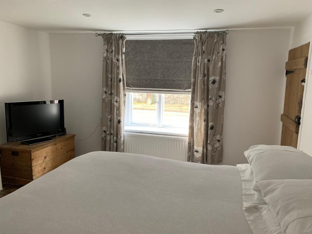 Bell Cottage Mildenhall Bagian luar foto