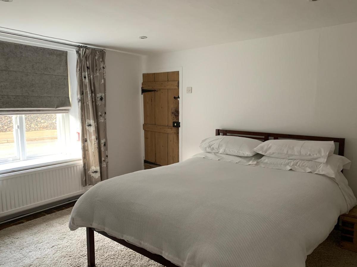 Bell Cottage Mildenhall Bagian luar foto