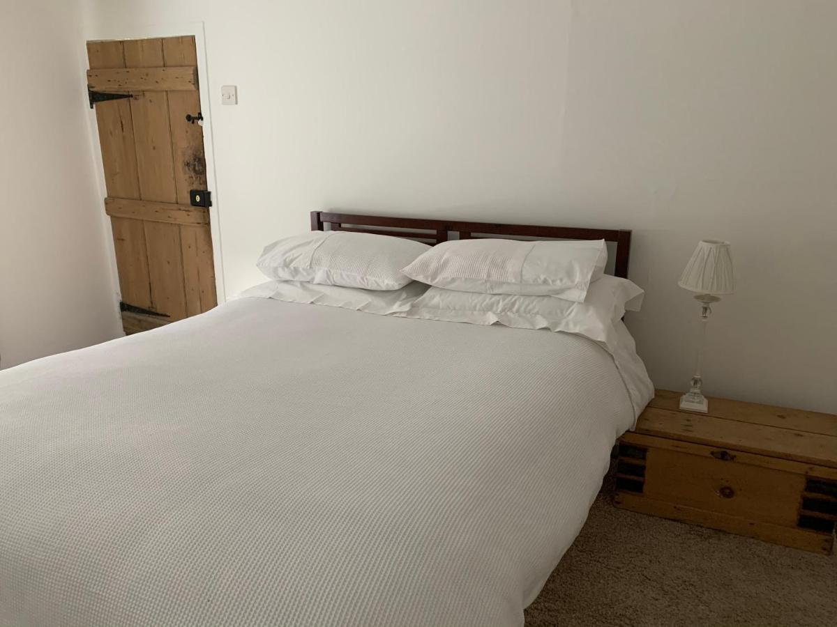 Bell Cottage Mildenhall Bagian luar foto
