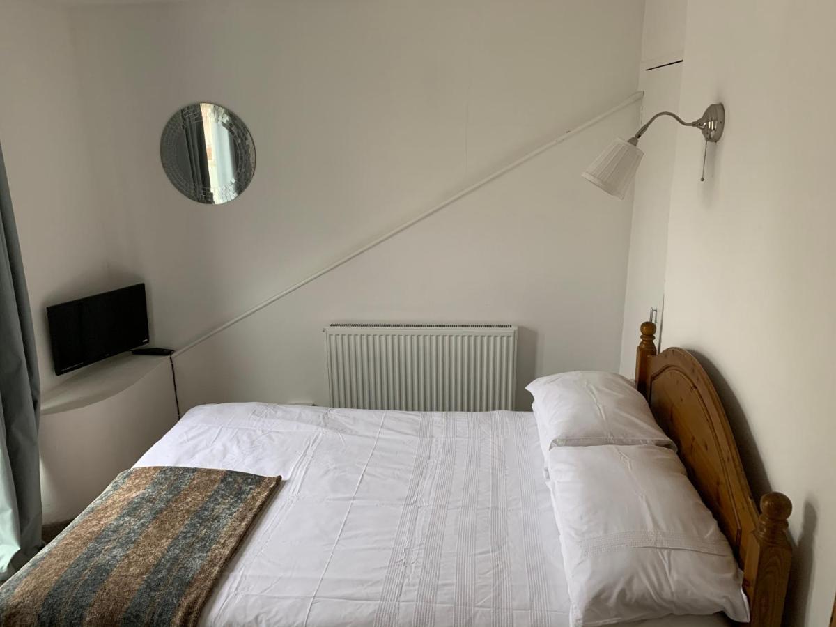 Bell Cottage Mildenhall Bagian luar foto