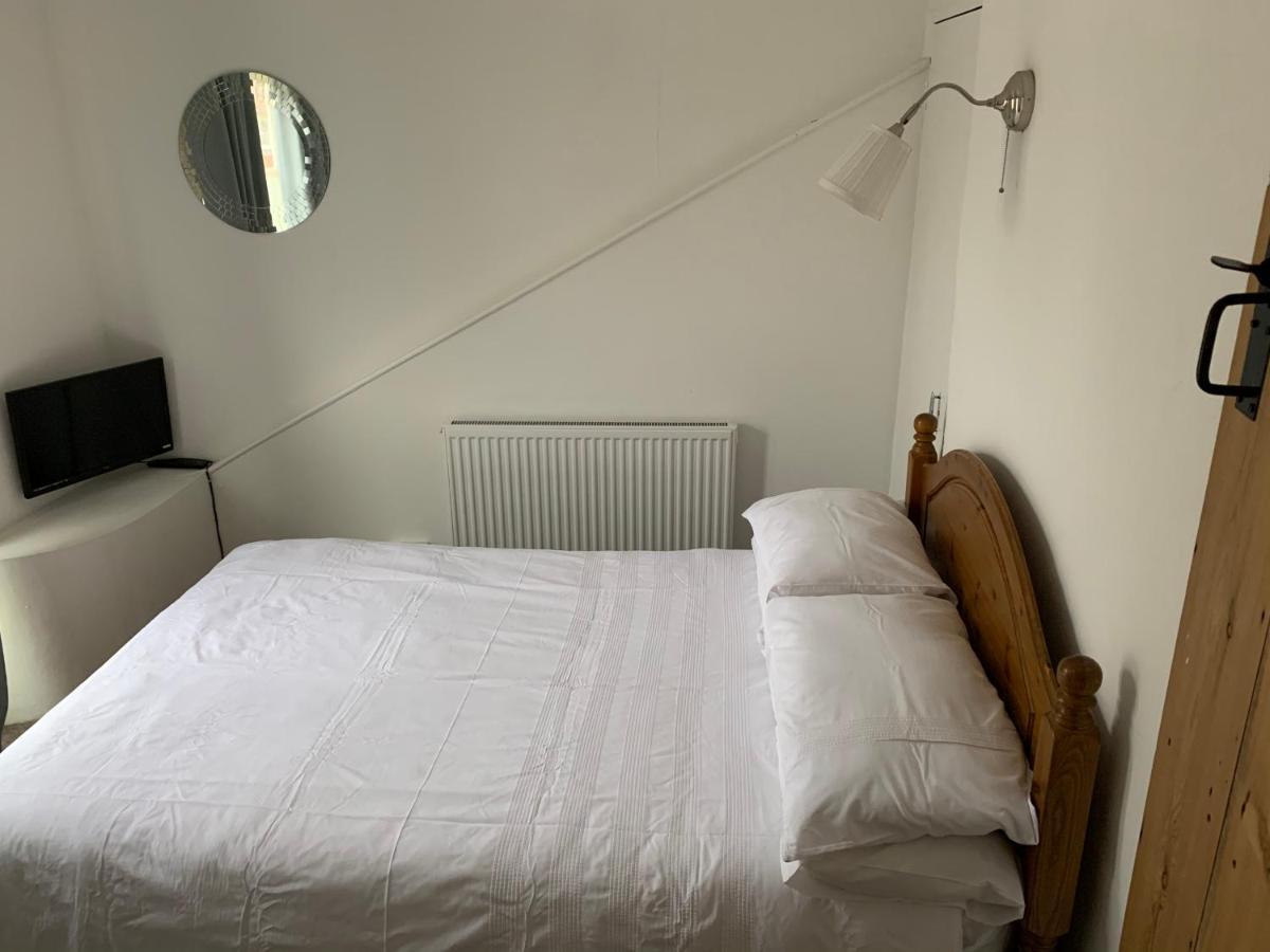 Bell Cottage Mildenhall Bagian luar foto