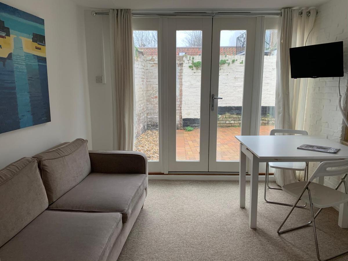 Bell Cottage Mildenhall Bagian luar foto
