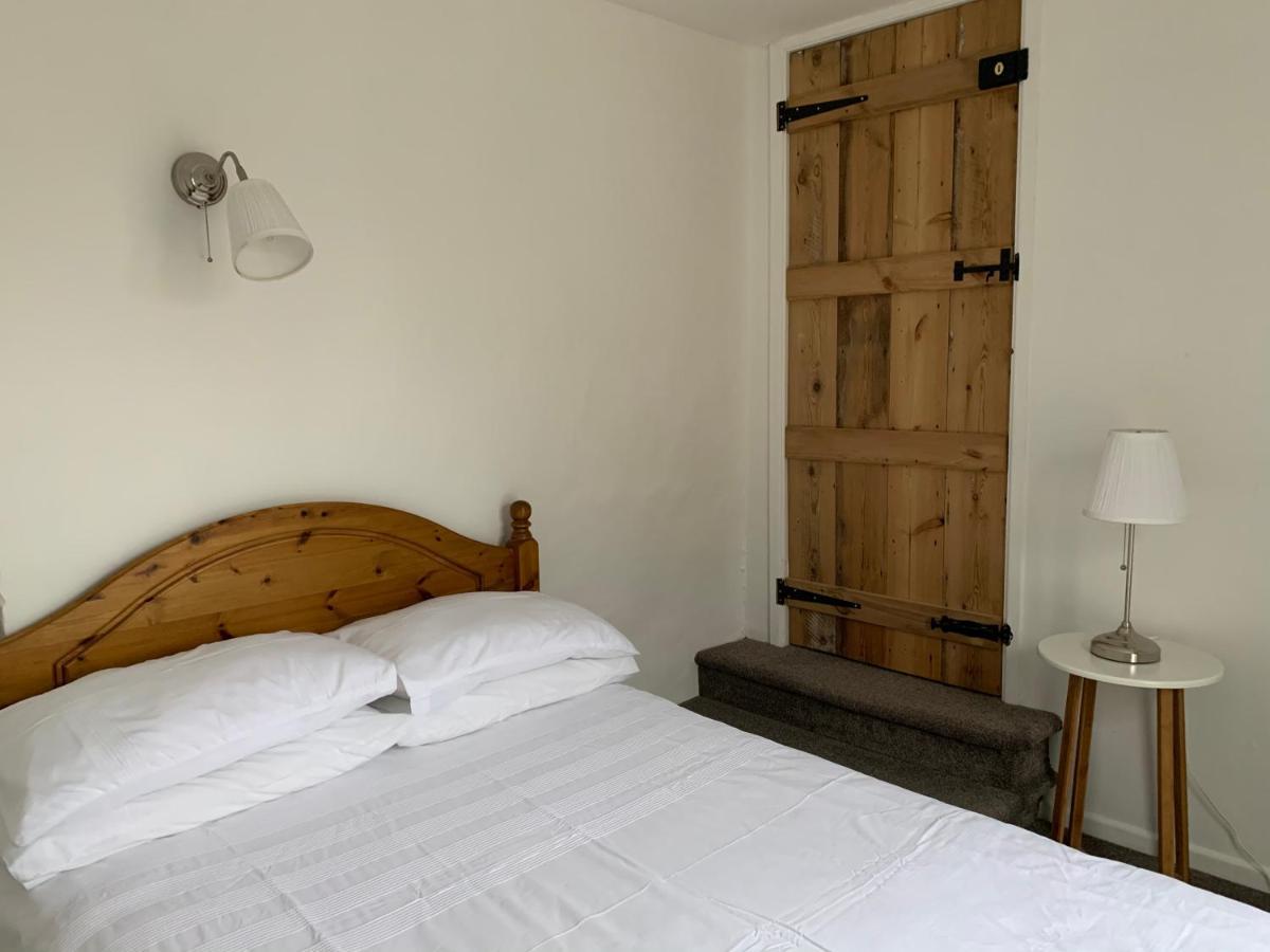 Bell Cottage Mildenhall Bagian luar foto